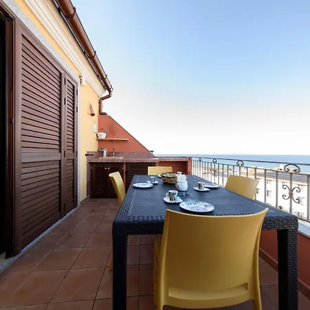 Cozy Sea View *